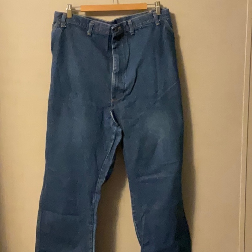 Relaxed Blue Jeans with Straight-Leg Cut
